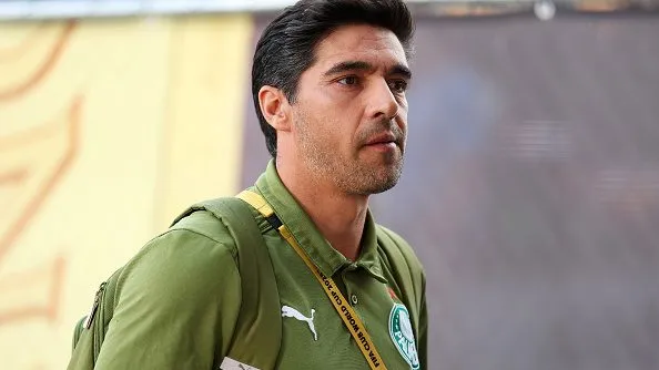 Abel Ferreira chegando a estádio. Foto: Luke Hales/Getty Images