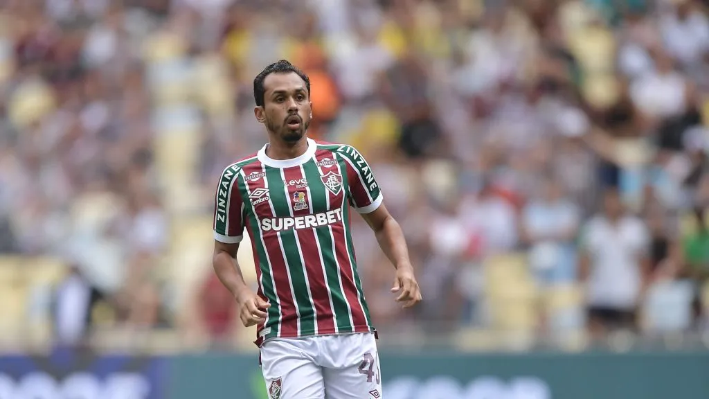 Lima, meia do Tricolor das Laranjeiras. Foto: Thiago Ribeiro/AGIF.