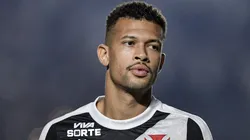 João Victor em ação pelo Vasco - Thiago Ribeiro/AGIF