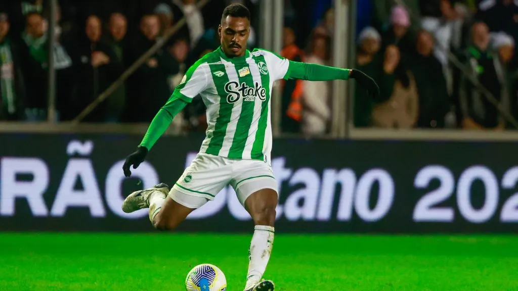 Caique jogador do Juventude durante partida contra o Flamengo no estádio Alfredo Jaconi pelo campeonato Brasileiro A 2024. Foto: Luiz Erbes/AGIF