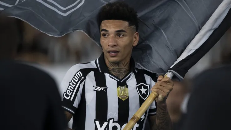 Igor Jesus se despediu do Botafogo como ídolo da torcida
