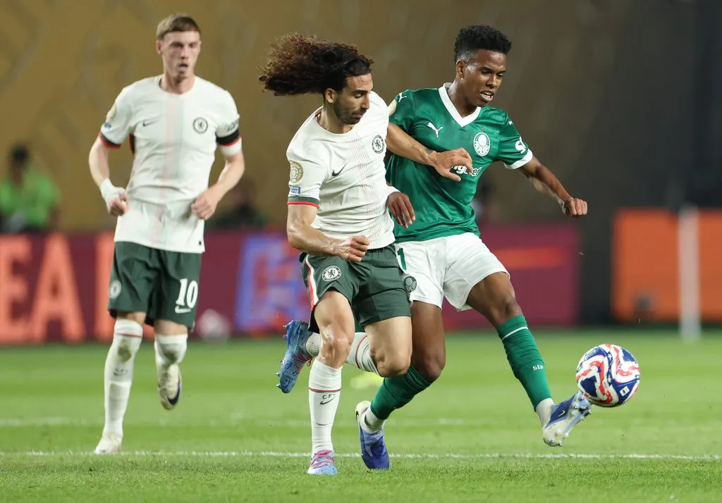 PHILADELPHIA, PENNSYLVANIA – JULY 04: Estevao #41 of Palmeiras controls the ball whilst under pressure from Marc Cucurella #3 of Chelsea FC   during the FIFA Club World Cup 2025 quarter final match between SE Palmeiras and Chelsea FC at Lincoln Financial Field on July 04, 2025 in Philadelphia, Pennsylvania. (Photo by Francois Nel/Getty Images)