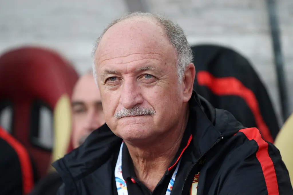 Luiz Felipe Scolari of Guangzhou Evergrande during the AFC Asian Champions League –  (Photo by Zhong Zhi/Getty Images)