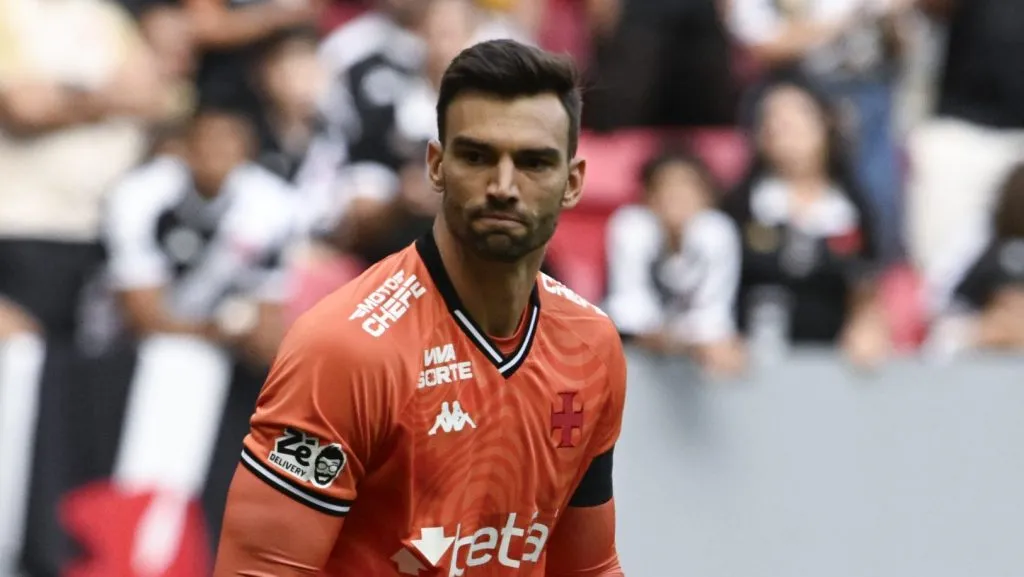 Empresário de Léo Jardim teria feito essa exigência - Foto: Mateus Bonomi/AGIF.