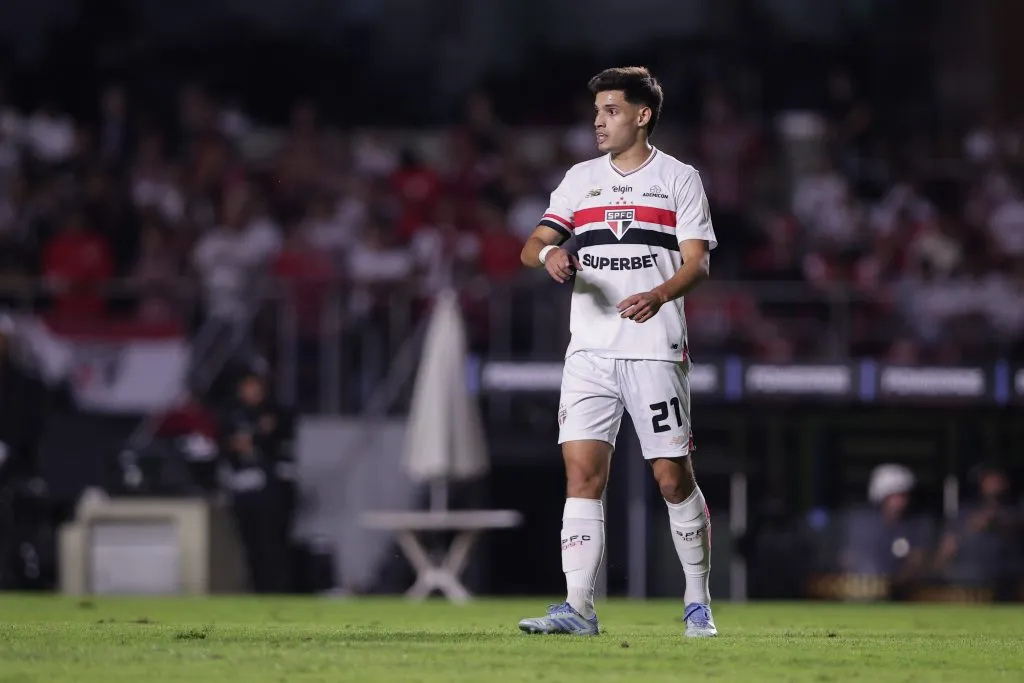 SP – SAO PAULO – 27/05/2025 – COPA LIBERTADORES 2025, SAO PAULO X TALLERES – Bobadilla jogador do Sao Paulo durante partida contra o Talleres no estadio Morumbi pelo campeonato Copa Libertadores 2025. Foto: Ettore Chiereguini/AGIF