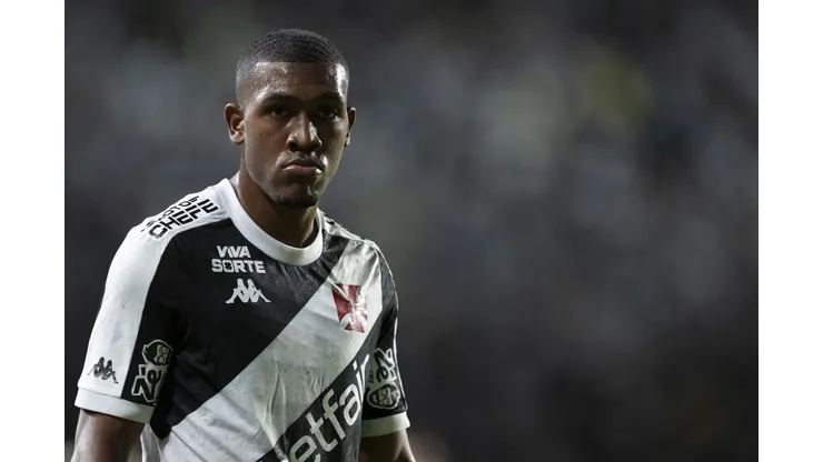 RJ - RIO DE JANEIRO - 31/05/2025 - BRASILEIRO A 2025, VASCO X BRAGANTINO - Rayan jogador do Vasco durante partida contra o Bragantino no estadio Sao Januario pelo campeonato Brasileiro A 2025. Foto: Jorge Rodrigues/AGIF