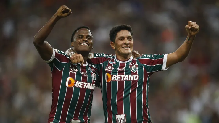 Jhon Arias e Germán Cano comemorando gol pelo Fluminense. (Photo by Wagner Meier/Getty Images)