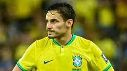 Raphael Veiga, meia do Palmeiras, jogando pela Seleção Brasileira
