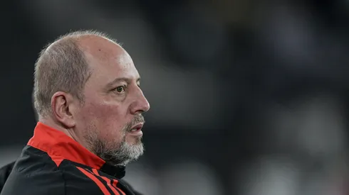 Alessandro Barcellos presidente do Internacional durante partida contra o Botafogo no estadio Engenhao pelo campeonato Brasileiro A 2025. Foto: Thiago Ribeiro/AGIF