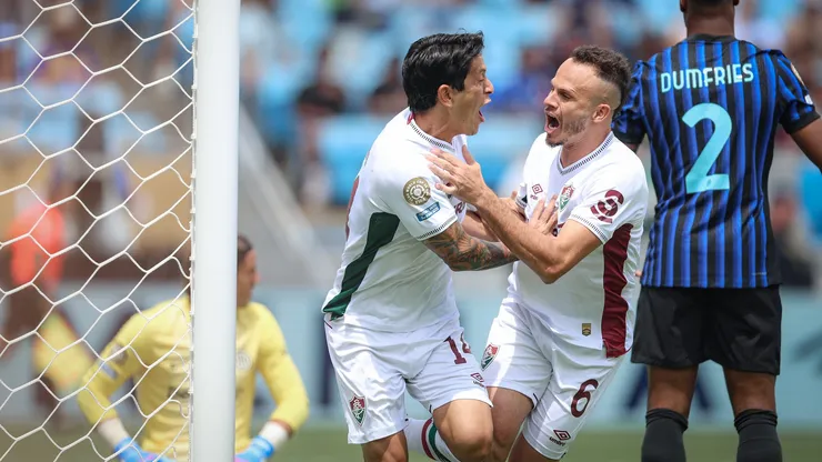 Cano e Renê comemoram gol marcado contra a Internazionale-ITA. Foto: Marcelo Gonçalves/Fluminense.