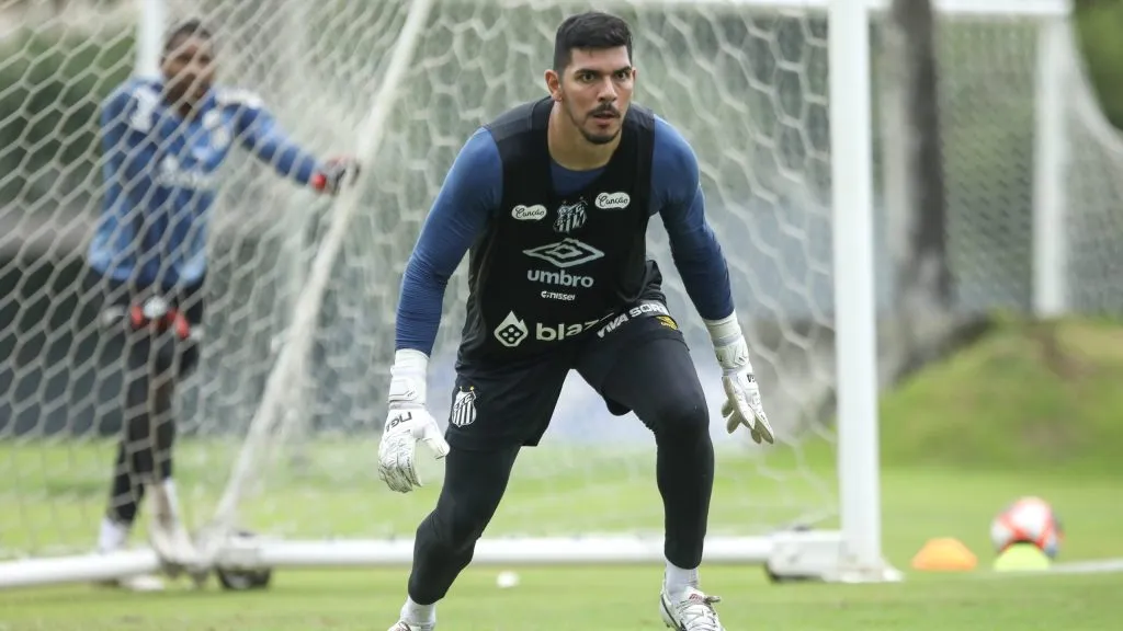 João Paulo quer deixar o Santos pela falta de oportunidade em campo – Foto: Reinaldo Campos/AGIF