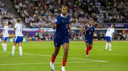 Marie-Antoinette Katoto comemora gol marcado pela França. Foto: Sipa US / Alamy Stock Photo