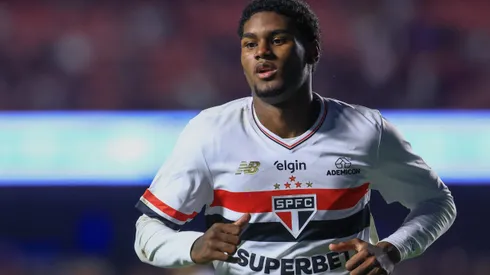 SP - SAO PAULO - 02/05/2025 - BRASILEIRO A 2025, SAO PAULO X FORTALEZA - Lucas Ferreira jogador do Sao Paulo durante partida contra o Fortaleza no estadio Morumbi pelo campeonato Brasileiro A 2025. Foto: Marcello Zambrana/AGIF