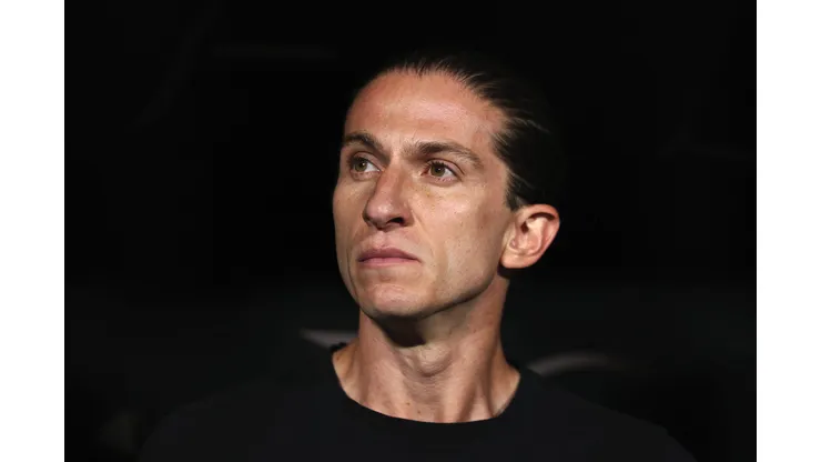 Filipe Luís, acompanhando equipe do Flamengo - Foto by Dan Mullan/Getty Images)