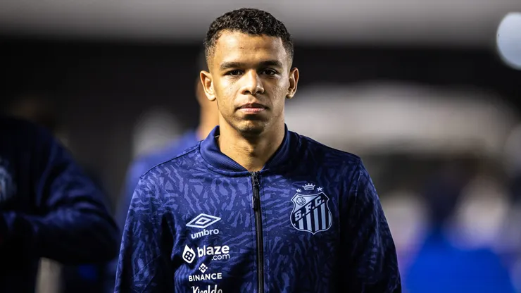 Sandry jogador do Santos durante partida contra o Coritiba - Foto: Abner Dourado/AGIF