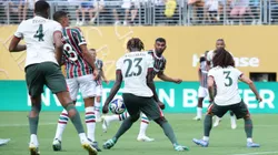 Lance que gerou polêmica no jogo entre Fluminense e Chelsea (Photo by Alex Grimm/Getty Images)
