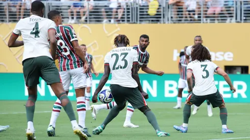Lance que gerou polêmica no jogo entre Fluminense e Chelsea (Photo by Alex Grimm/Getty Images)