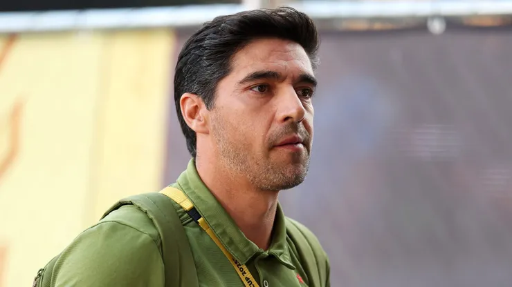 Naves foi preterido por Abel Ferreira e deseja sair do Palmeiras; clube árabe fez oferta