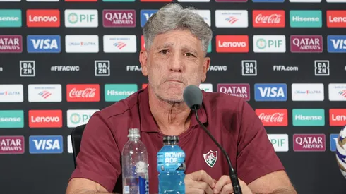 Renato Gaúcho perde a paciência com empresário de Serna Foto: Rener Pinheiro/FFC