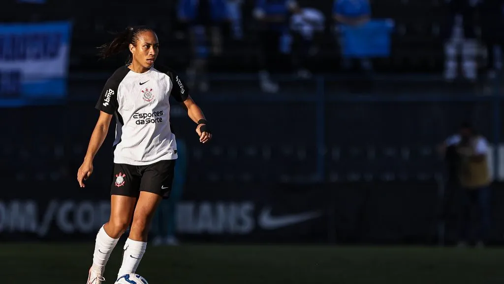 Jogadora do Corinthians em campo