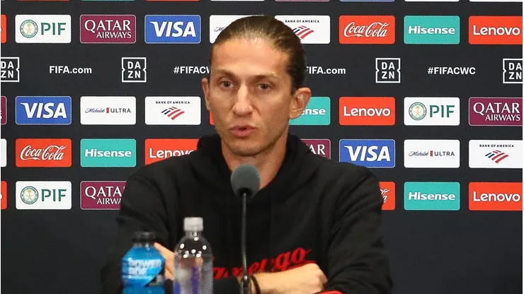 Filipe Luís durante entrevista coletiva no Hard Rock Stadium, durante o Mundial de Clubes. Foto: Gilvan de Souza/CRF