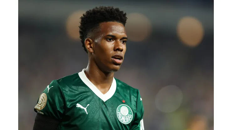 PHILADELPHIA, PENNSYLVANIA - JULY 04: Estevao #41 of Palmeiras reacts following the FIFA Club World Cup 2025 quarter final match between SE Palmeiras and Chelsea FC at Lincoln Financial Field on July 04, 2025 in Philadelphia, Pennsylvania. (Photo by Dan Mullan/Getty Images)
