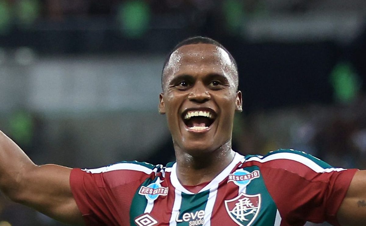 Fluminense teria que pagar R$130 milhões para evitar uma ida de Arias para o Palmeiras nesta janela