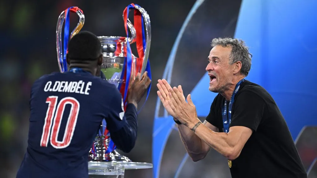 Dembélé e Luis Enrique após conquistar a Champions League. (Photo by Justin Setterfield/Getty Images)