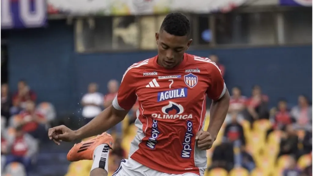 Jordan Barrera com a camisa do Junior - Foto: Junior Barranquillaa