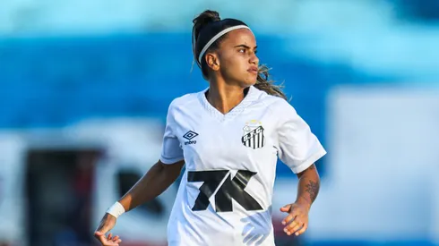 Ana Barboza veste as cores do Santos - Foto: Reinaldo Campos/ Santos F.C