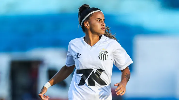 Ana Barboza veste as cores do Santos - Foto: Reinaldo Campos/ Santos F.C