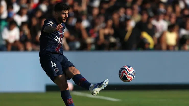 Lucas Beraldo atuando pelo PSG. (Foto by Harry How/Getty Images)