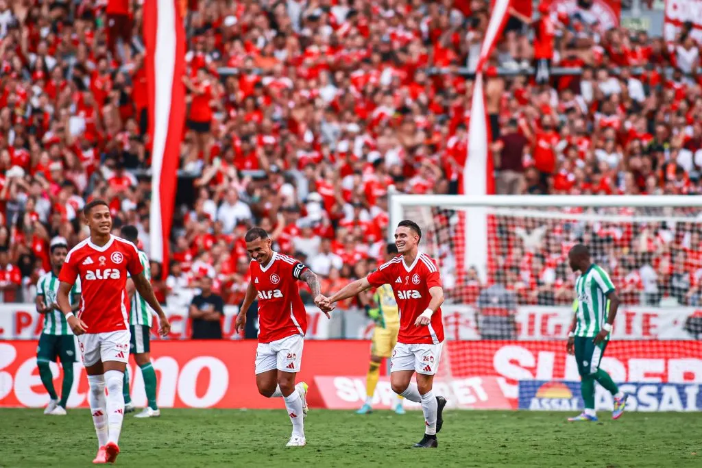 Rafael Borre jogador do Internacional comemora seu gol durante partida contra o Juventude no estadio Beira-Rio pelo campeonato Brasileiro A 2025. Foto: Maxi Franzoi/AGIF