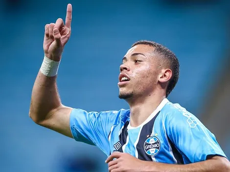 Alysson marca primeiro gol como profissional no Grêmio