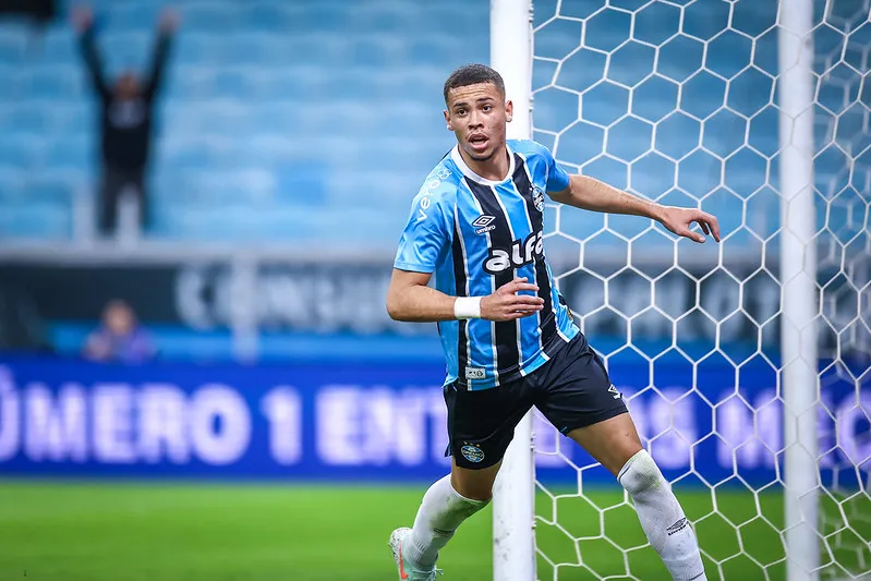 Alysson comemora seu gol pelo Grêmio. Foto: Lucas Uebel/Grêmio FBPA