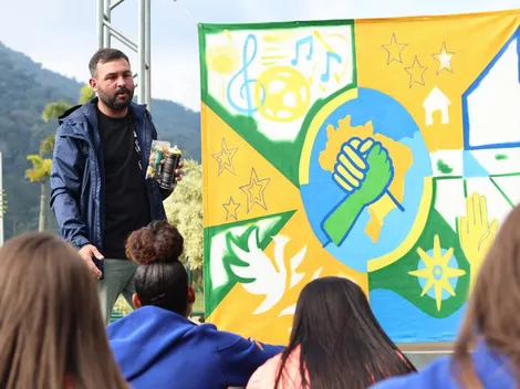 Jogadoras da Seleção transformam arte em símbolo da luta e união