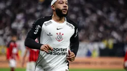 SP - SAO PAULO - 01/06/2025 - BRASILEIRO A 2025, CORINTHIANS X VITORIA - Memphis Depay jogador do Corinthians durante partida contra o Vitoria no estadio Arena Corinthians pelo campeonato Brasileiro A 2025. Foto: Fabio Giannelli/AGIF