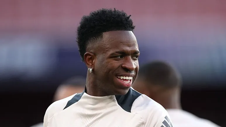 Vini Jr. está sendo muito criticado pela torcida do Real. Foto: Alex Davidson/Getty Images