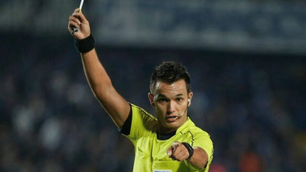 Nicolás Gallo, VAR do jogo entre Fluminense x Chelsea – Foto: Divulgação/FIFA