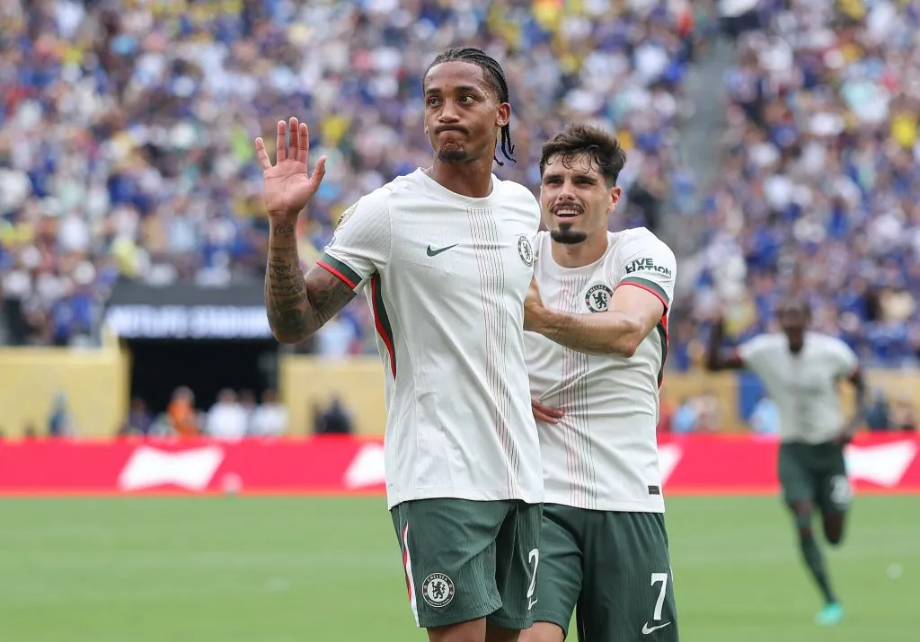 EAST RUTHERFORD, NEW JERSEY – JULY 08: Joao Pedro celebrates scoring his team’s first goal with teammate Pedro Neto #7 of Chelsea FC during the FIFA Club World Cup 2025 semi-final match between Fluminense FC and Chelsea FC at MetLife Stadium on July 08, 2025 in East Rutherford, New Jersey. (Photo by Buda Mendes/Getty Images)