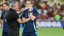 RJ - RIO DE JANEIRO - 22/02/2025 - CARIOCA 2025, FLAMENGO X MARICA -Filipe Luiz e Jose boto tecnico e dirigente do Flamengo comemoram titulo de campeao apos partida contra o Marica no estadio Maracana pela decisao do campeonato Carioca 2025. Foto: Thiago Ribeiro/AGIF