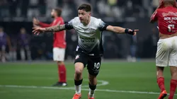 Rodrigo Garro comemora gol marcado em partida diante do RB Bragantino. Foto: ZUMA Press, Inc. / Alamy Stock Photo