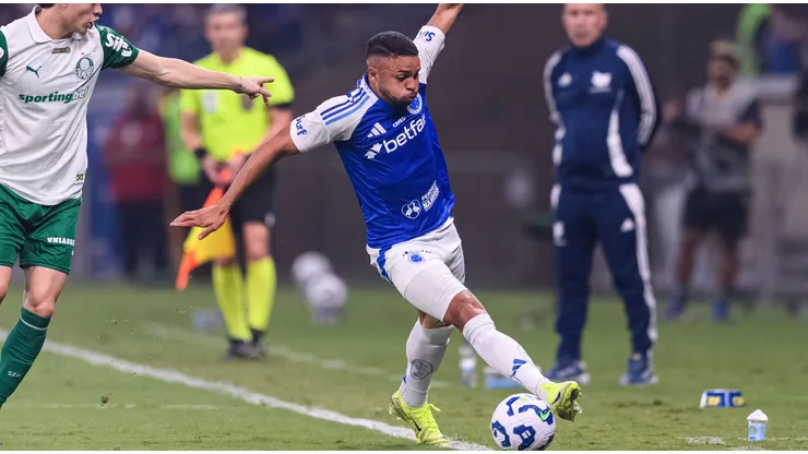 Wanderson pelo Cruzeiro em partida diante do Palmeiras. Foto: Sipa US / Alamy Stock Photo