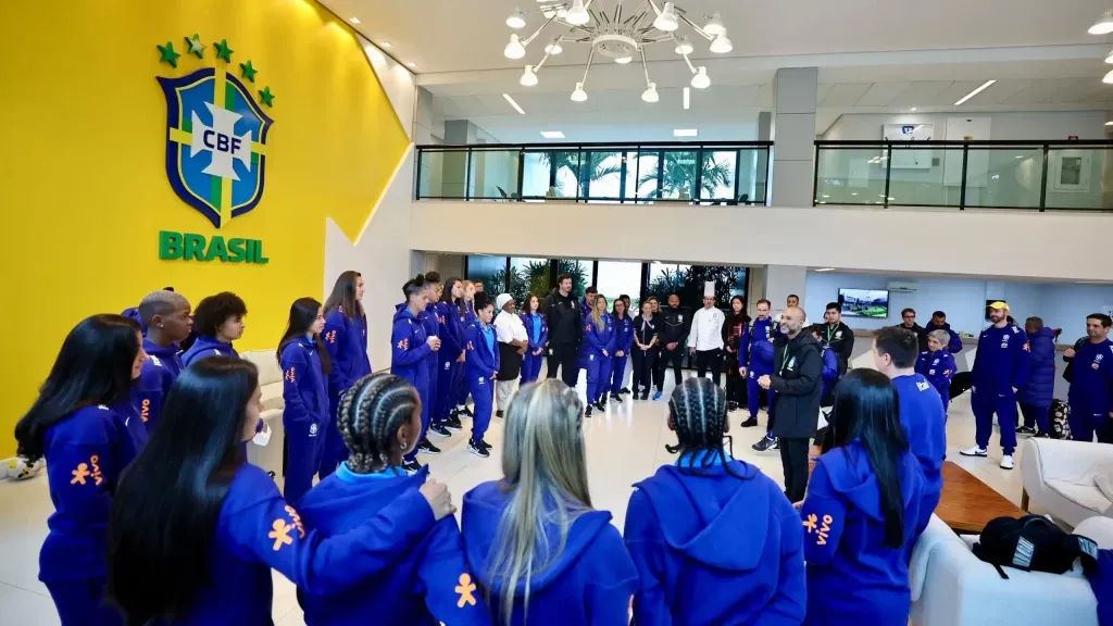 Seleção Brasileira Feminina na sede da CBF