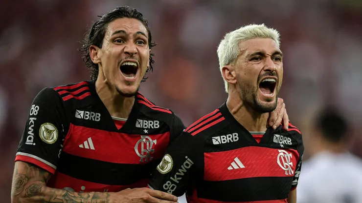 Pedro e Arrascaeta podem ser titulares na partida contra o São Paulo. Foto: Thiago Ribeiro/AGIF