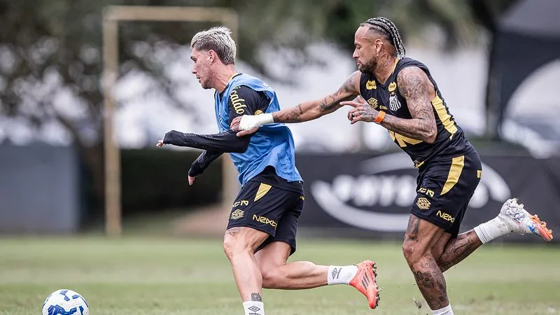 Neymar durante treino no Santos. Foto: Raul Baretta/Santos FC