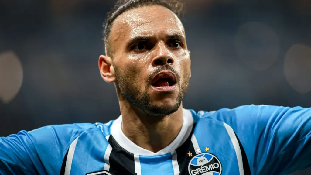 Martin Braithwaite volta após sentir dores - Foto: Maxi Franzoi/AGIF.