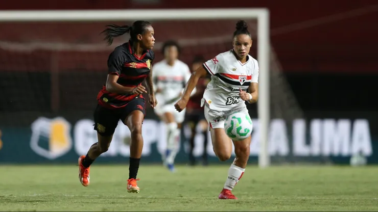 PE - RECIFE - 07/03/2025 - SUPERCOPA DO BRASIL FEMININA 2025, SPORT X SAO PAULO - Dudinha jogadora do Sao Paulo durante a partida entre Sport e Sao Paulo pela Supercopa do Brasil Feminina, na Ilha do Retiro em Recife (PE). Foto: Marlon Costa/AGIF