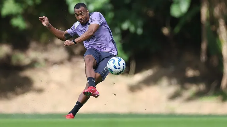 Nesta quinta-feira (10), o elenco do Botafogo intensificou os trabalhos no CT para ir em busca de mais 3 pontos no Brasileirão diante do Vasco