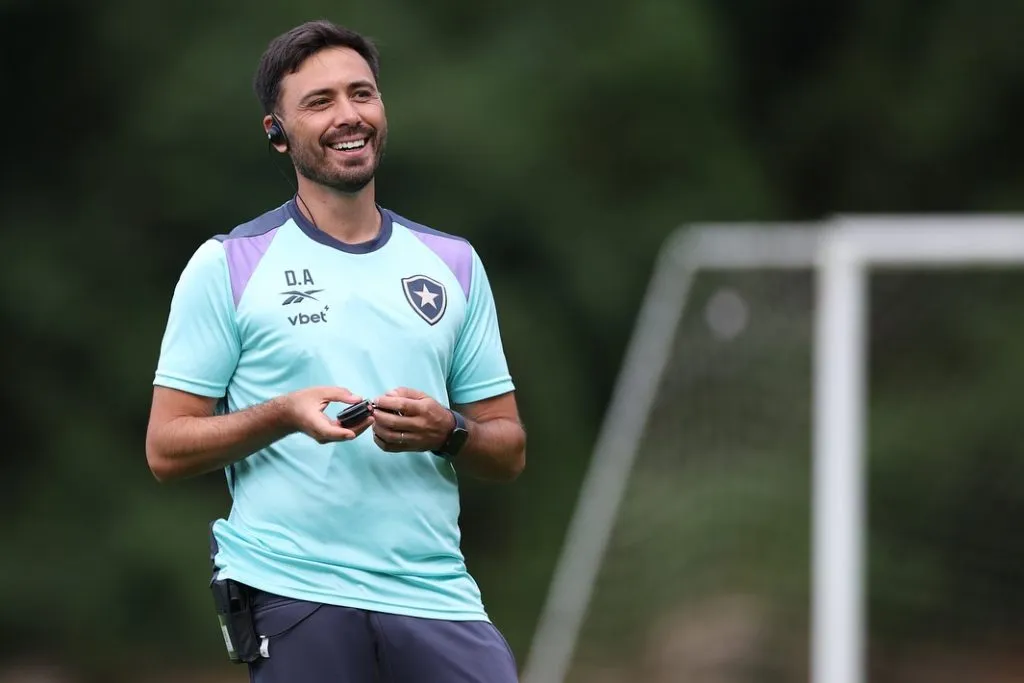 Davide Ancelotti, treinador do Botafogo